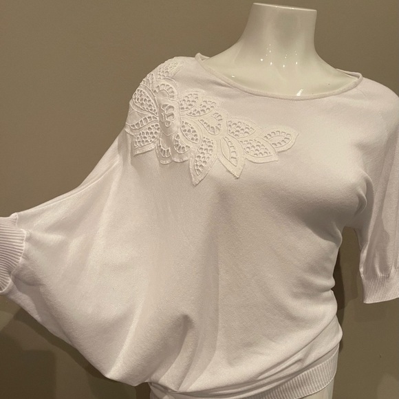 Tricot Chic Italian Design White Asymmetrical Embellished Blouse - Picture 2 of 6